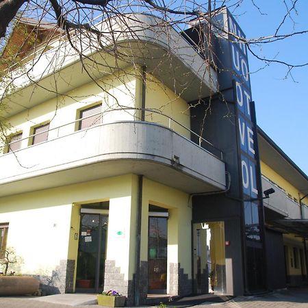 Nuovo Hotel Виджевано Экстерьер фото